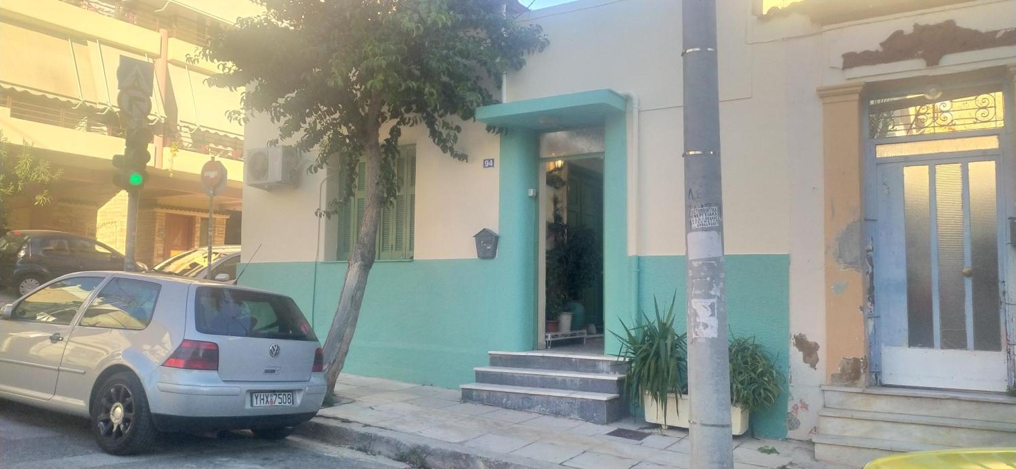 Apartamento Pireas Port Next To Metro Artistic House Exterior foto