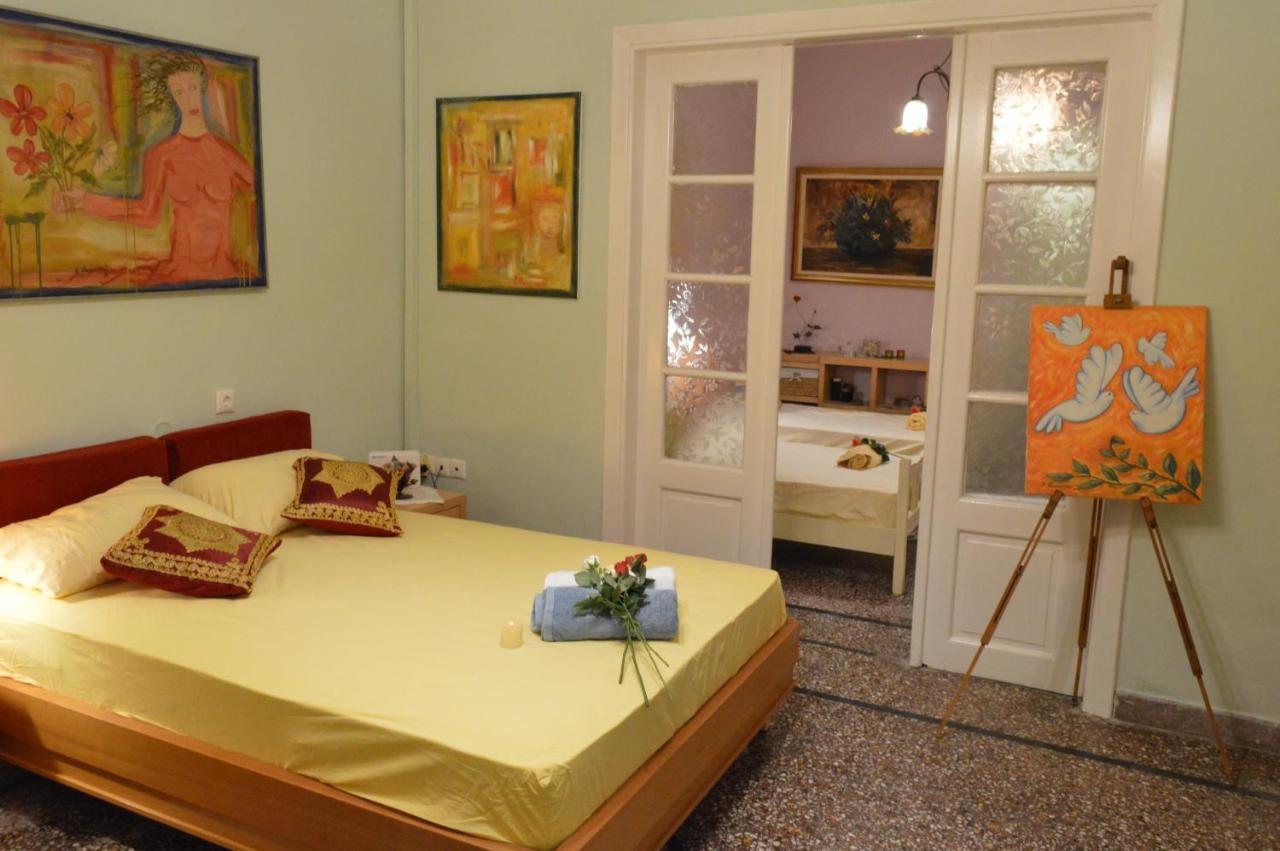 Apartamento Pireas Port Next To Metro Artistic House Exterior foto