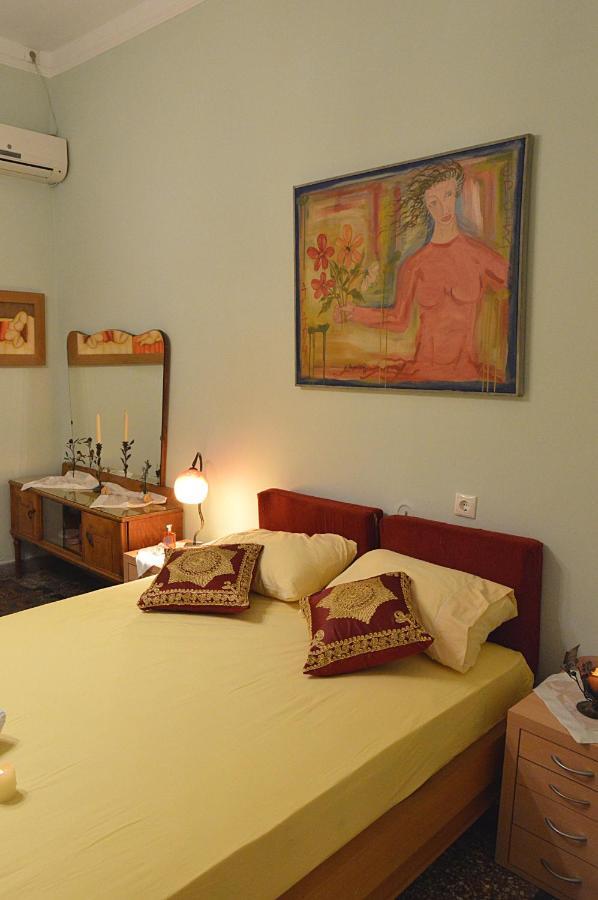 Apartamento Pireas Port Next To Metro Artistic House Exterior foto