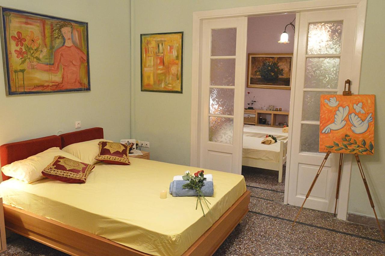 Apartamento Pireas Port Next To Metro Artistic House Exterior foto